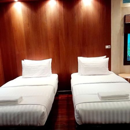 Avara Signature House Hotel Chiang Mai Luaran gambar
