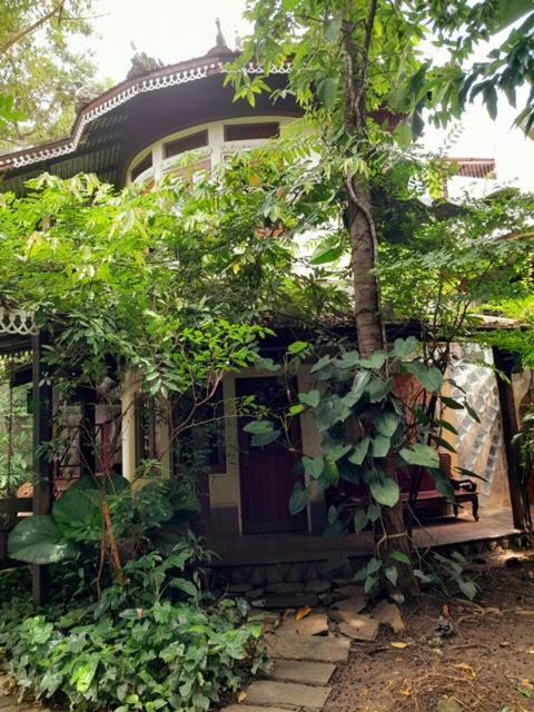 Avara Signature House Hotel Chiang Mai Luaran gambar