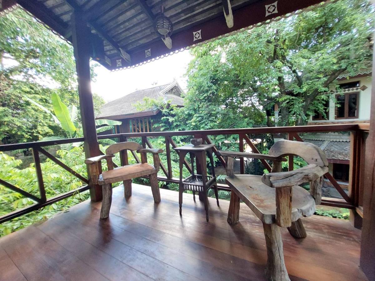 Avara Signature House Hotel Chiang Mai Luaran gambar