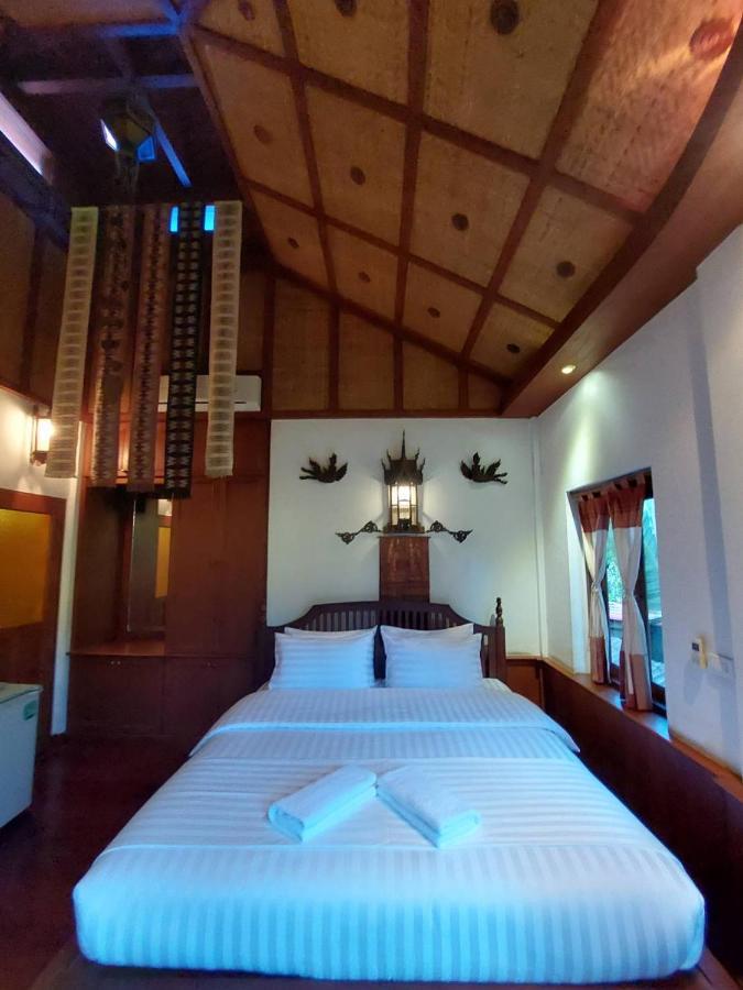 Avara Signature House Hotel Chiang Mai Luaran gambar