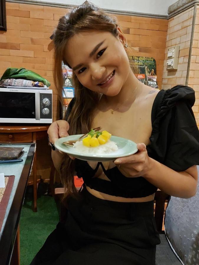 Avara Signature House Hotel Chiang Mai Luaran gambar