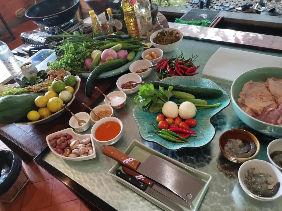 Avara Signature House Hotel Chiang Mai Luaran gambar