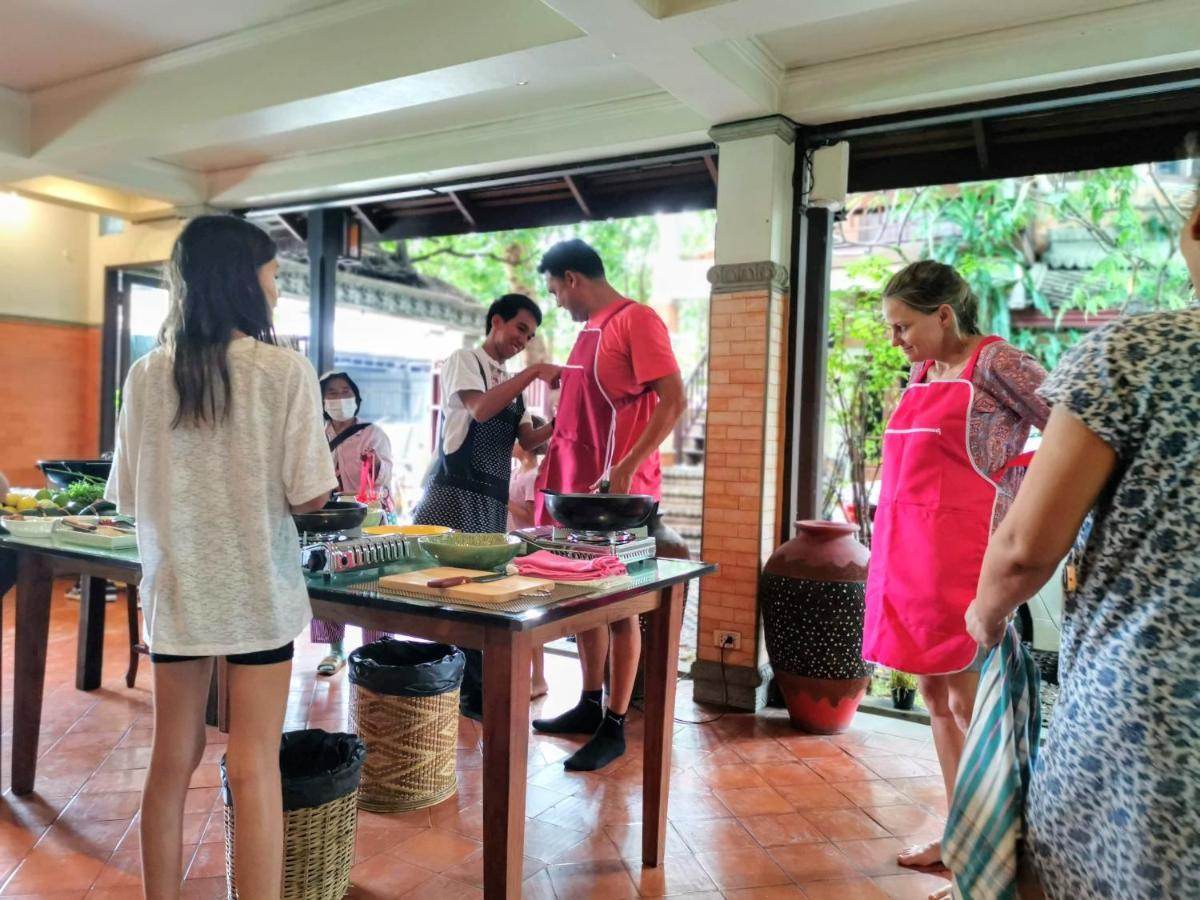 Avara Signature House Hotel Chiang Mai Luaran gambar