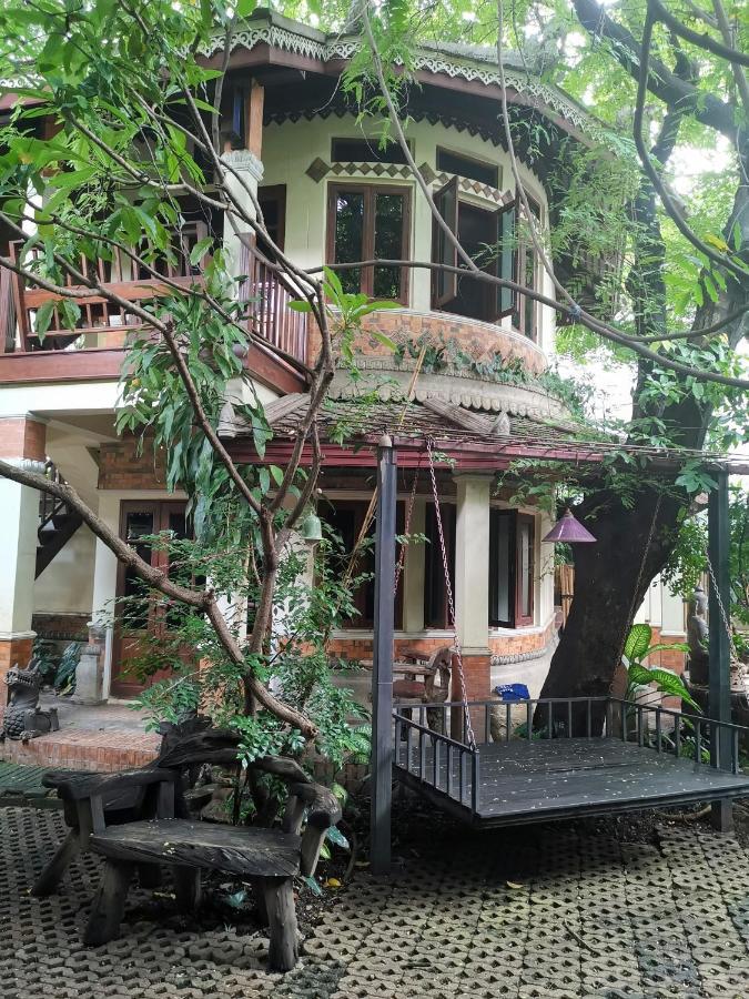 Avara Signature House Hotel Chiang Mai Luaran gambar