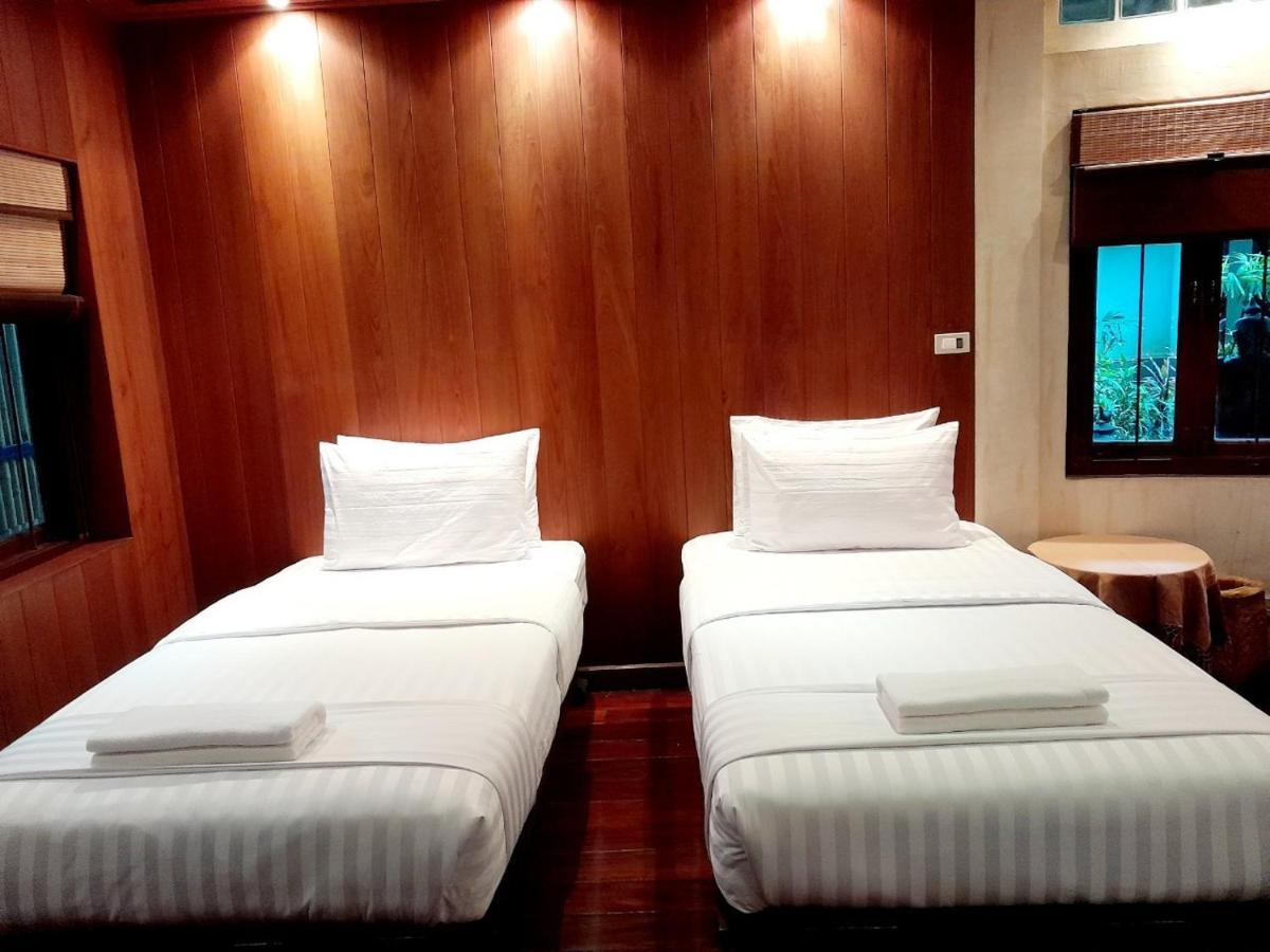 Avara Signature House Hotel Chiang Mai Luaran gambar
